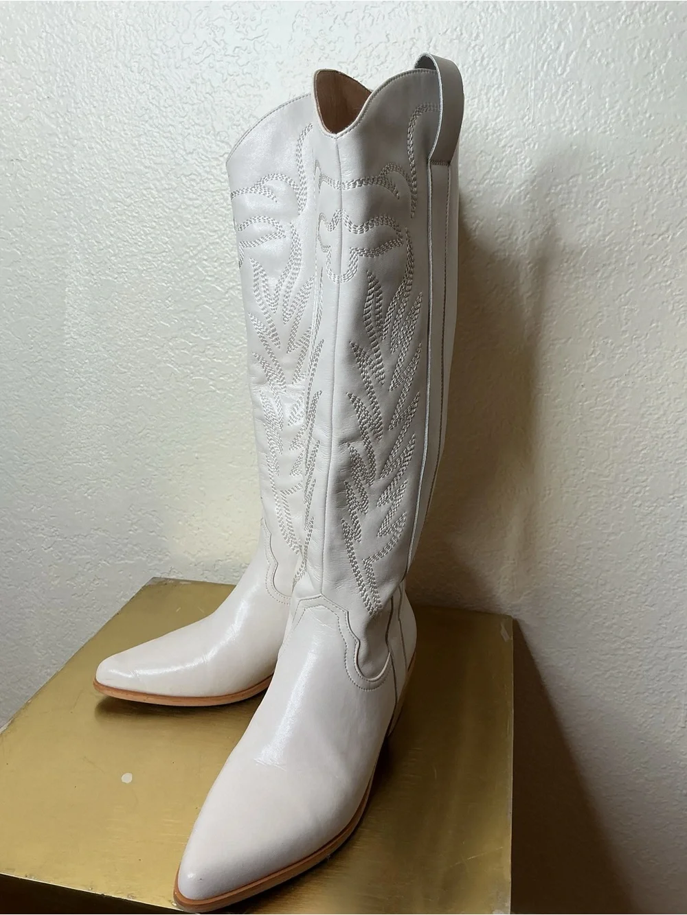 White Women's Leather Knee-High Western Boots